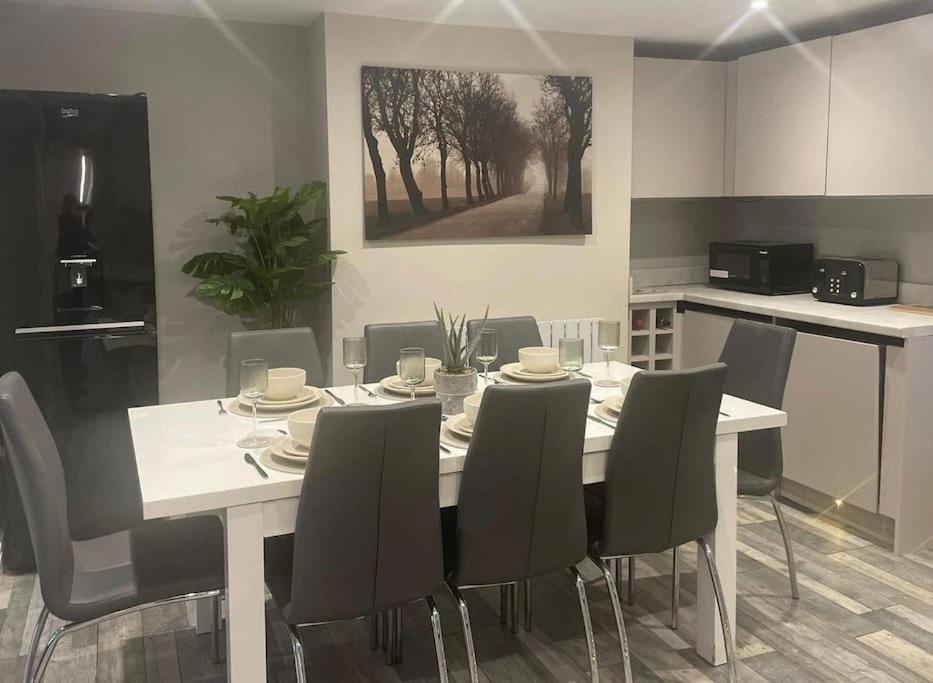 Rivendell Modern 2 Bedroom Apartment In St Peters Village Sleeps 6 Broadstairs Kültér fotó
