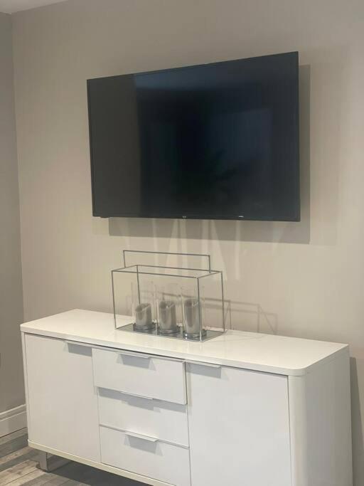 Rivendell Modern 2 Bedroom Apartment In St Peters Village Sleeps 6 Broadstairs Kültér fotó